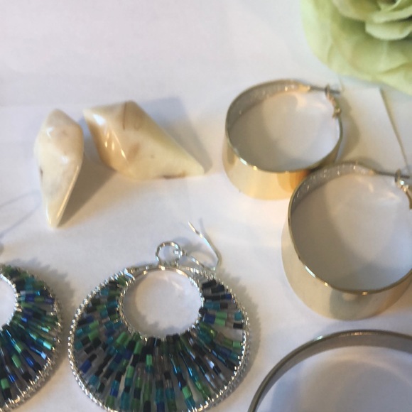 Earrings - Picture 6 of 8